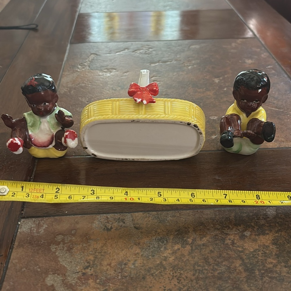 Black Americana Girl & Boy Salt & Pepper Shakers In A Basket; Japan - Picture 12 of 12